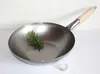 WOK PFANNE 35 cm flacher Boden zum Aufhängen mit Holzgriff Produktbild-Vorschau 4