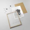 Gerahmtes Poster - Rahmen in heller Eiche - Tiger Monochrom Produktbild-Vorschau 4