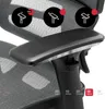 A close-up view of an office chair's armrest and mesh back, highlighting adjustable features with icons and text labels. Anteprima dell’immagine prodotto