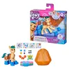 A collage of a My Little Pony toy set, including the toy figure, accessories, and packaging. Produktbild-Vorschau