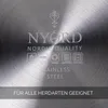 The image shows the bottom of a stainless steel pan with branding and feature icons. Voir les images du produit
