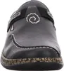A close-up front view of a black clog. Anteprima dell’immagine prodotto