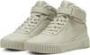 A pair of beige Puma high-top sneakers with fur lining. Produktbild-Vorschau
