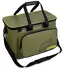 A studio shot of a green fishing bag. Anteprima dell’immagine prodotto
