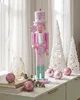 BELIANI Figurka dekoracyjna dziadek do orzechów różowa Podgląd zdjęcia produktu 6
