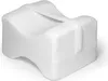 A white orthopedic knee pillow with a quilted texture and a strap across the top. Produktbild-Vorschau