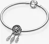 A silver Pandora charm bracelet with a dreamcatcher charm. Produktbild-Vorschau