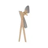 A side view of a folded gray chair with a wooden frame against a white background. Voir les images du produit