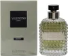 Valentino Uomo Acqua Eau de Toilette mit 75 ml, grüne Box und elegant facettierter Flakon mit silberner Plakette und schwarzem Sprühkopf. Podgląd zdjęcia produktu