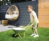 Brouette avec outils de jardinage Voir les images du produit 2