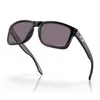 A pair of Oakley sunglasses is shown against a white background. Náhled obrázku produktu