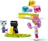 A toy playset with figures and building blocks, depicting a party scene. Produktbild-Vorschau