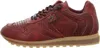 A side view of a red sneaker. Voir les images du produit