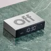 Lexon LR152A Digitalwecker Flip Premium Wecker Silberfarben Produktbild-Vorschau 4