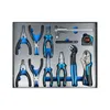 A set of tools neatly arranged in a tray. Voir les images du produit