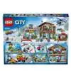 A collage of images showing different scenes and features of the LEGO City Ski Resort set. Anteprima dell’immagine prodotto
