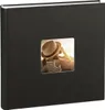 A black photo album with a square window on the cover showing a picture of a young girl wearing a hat and a striped shirt. Anteprima dell’immagine prodotto