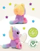 A collage of two images showing a rainbow-colored plush cat toy from different angles, with decorative stars in the background and icons indicating safety testing and washability. Anteprima dell’immagine prodotto
