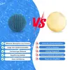 Comparison of two types of filter balls, one blue and one yellow, against a blue water background. Produktbild-Vorschau