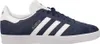 A side view of a navy blue Adidas Gazelle sneaker with white stripes and sole. Produktbild-Vorschau