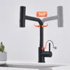 A black kitchen faucet is shown with graphics indicating its 360-degree swivel and hot/cold water temperature control. Produktbild-Vorschau