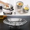 Collage showing a steaming basket with food, bowls of food, and a close-up of the steaming basket. Produktbild-Vorschau