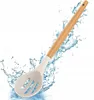 A slotted spoon with a wooden handle is shown against a white background with water splashes. Náhled obrázku produktu