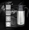 A stainless steel electric kettle with a black lid and handle, displayed in front of a blurred car interior. The image includes informational graphics on the left side. Produktbild-Vorschau