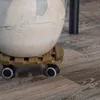 Support rond en bois, chariot à roulettes, brun Voir les images du produit 3