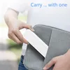 A person is placing a white stylus holder into a gray fabric case. Produktbild-Vorschau
