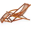A wooden lounge chair is shown against a white background. Anteprima dell’immagine prodotto