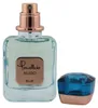 Geöffneter Pomellato Nudo Blue Eau de Parfum Flakon mit sichtbarem Sprühkopf und abgenommenem blauem Verschluss auf weißem Hintergrund. Anteprima dell’immagine prodotto