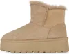 A side view of a beige winter boot with a platform sole. Produktbild-Vorschau