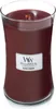A WoodWick Black Cherry candle in a glass jar. Náhled obrázku produktu