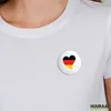 Huuraa Button Deutschland Flagge Herz 25mm rund mit Produktbild-Vorschau 2