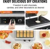 Collage showing the steps to make waffles with a waffle maker. Anteprima dell’immagine prodotto