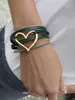 Mehrlagiges Lederarmband mit einem Boho-Herz in Grün Produktbild-Vorschau 4