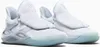 A pair of white Converse All Star BB Trilliant CX Ox sneakers with light blue accents. Produktbild-Vorschau