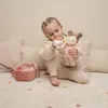 Little Dutch Rosa - vauvanukke kantokassissa, Produktbild-Vorschau 10