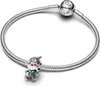 A silver Pandora bracelet with a festive elf charm. Anteprima dell’immagine prodotto