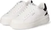 A pair of white Guess sneakers with black accents. Produktbild-Vorschau