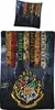 A Harry Potter themed duvet cover and pillowcase set, featuring the Hogwarts crest and house banners. Produktbild-Vorschau