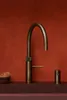 "QUOOKER FUSION Round VAQ PRO3 mosiężna patyna i bateria Podgląd zdjęcia produktu 5