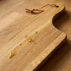TAGLIERE IN ROVERE con manico e laccio 43x19,5x2 cm Anteprima dell’immagine prodotto 3