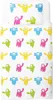A flat lay image of a duvet cover and pillowcase set with a repeating pattern of colorful cartoon characters. Voir les images du produit