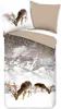 A duvet cover and pillowcase set with a winter landscape and deer print. Anteprima dell’immagine prodotto