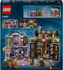 The image shows the packaging of a LEGO Harry Potter set, featuring detailed illustrations of the Ollivanders and Madam Malkins shops from Diagon Alley. It also includes smaller inset images showcasing specific play features and minifigures. The packaging  Produktbild-Vorschau