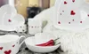 Valentine Becher 350ml Porzellan Weiß mit roten Herzen, Produktbild-Vorschau 5