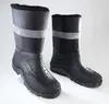 A pair of black winter boots with a gray reflective stripe and black fur lining, displayed on a white background. Voir les images du produit