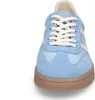 A close-up, front-facing view of a blue sneaker on a white background. Produktbild-Vorschau